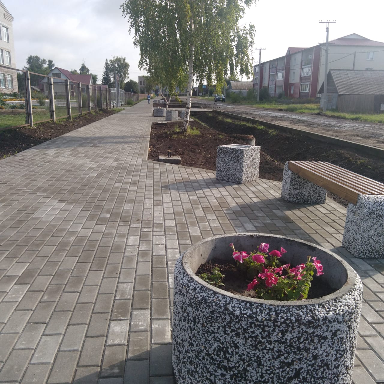 Завершен первый этап обустройства пешеходной зоны, расположенной в селе Топчиха по ул. Куйбышева